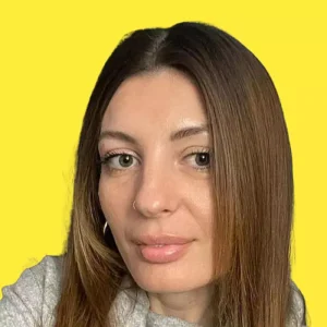 Ярослава мастер маникюра салона красоты Мрiя